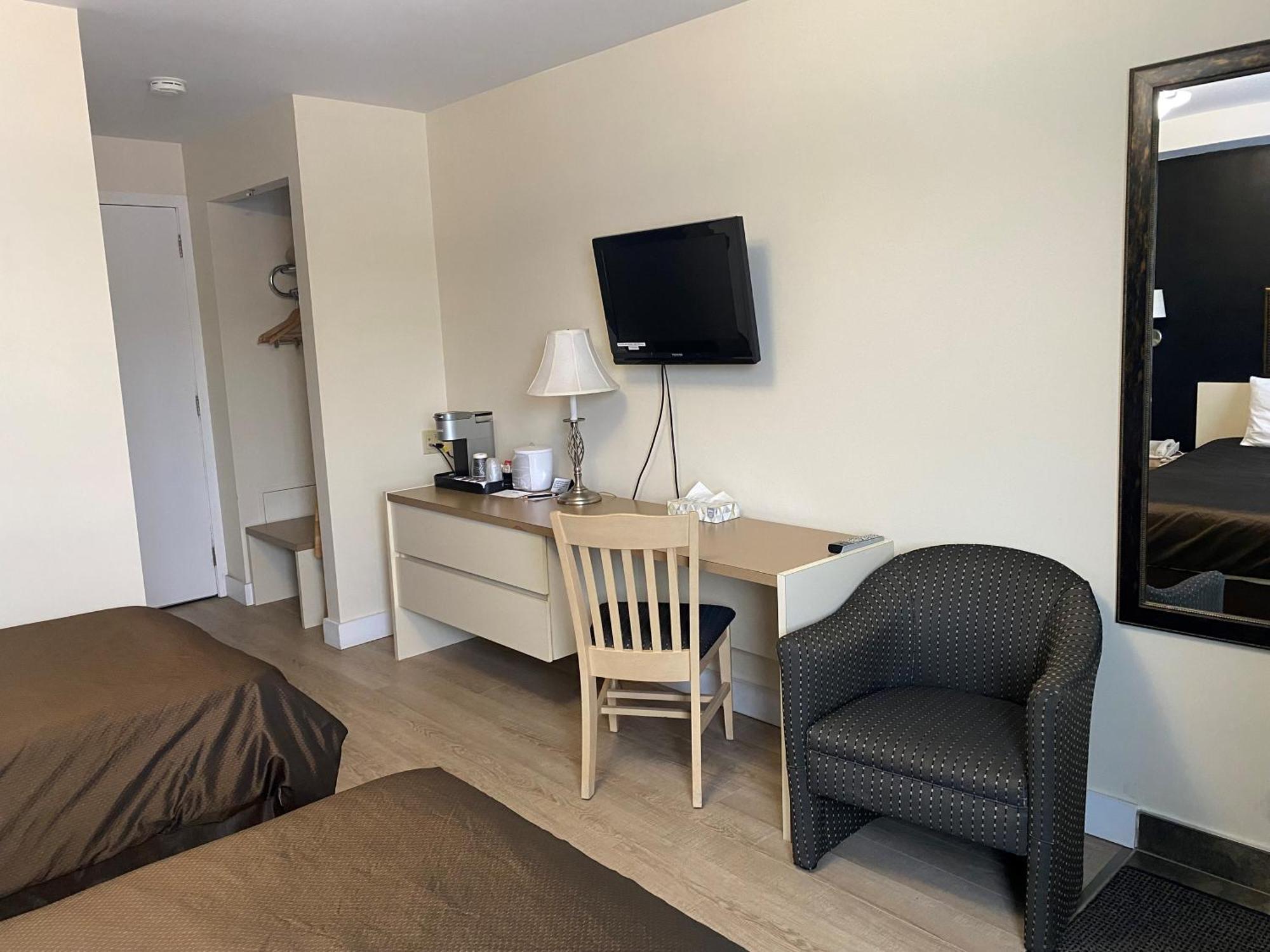 Hotel Centre-Ville Montmagny Kültér fotó