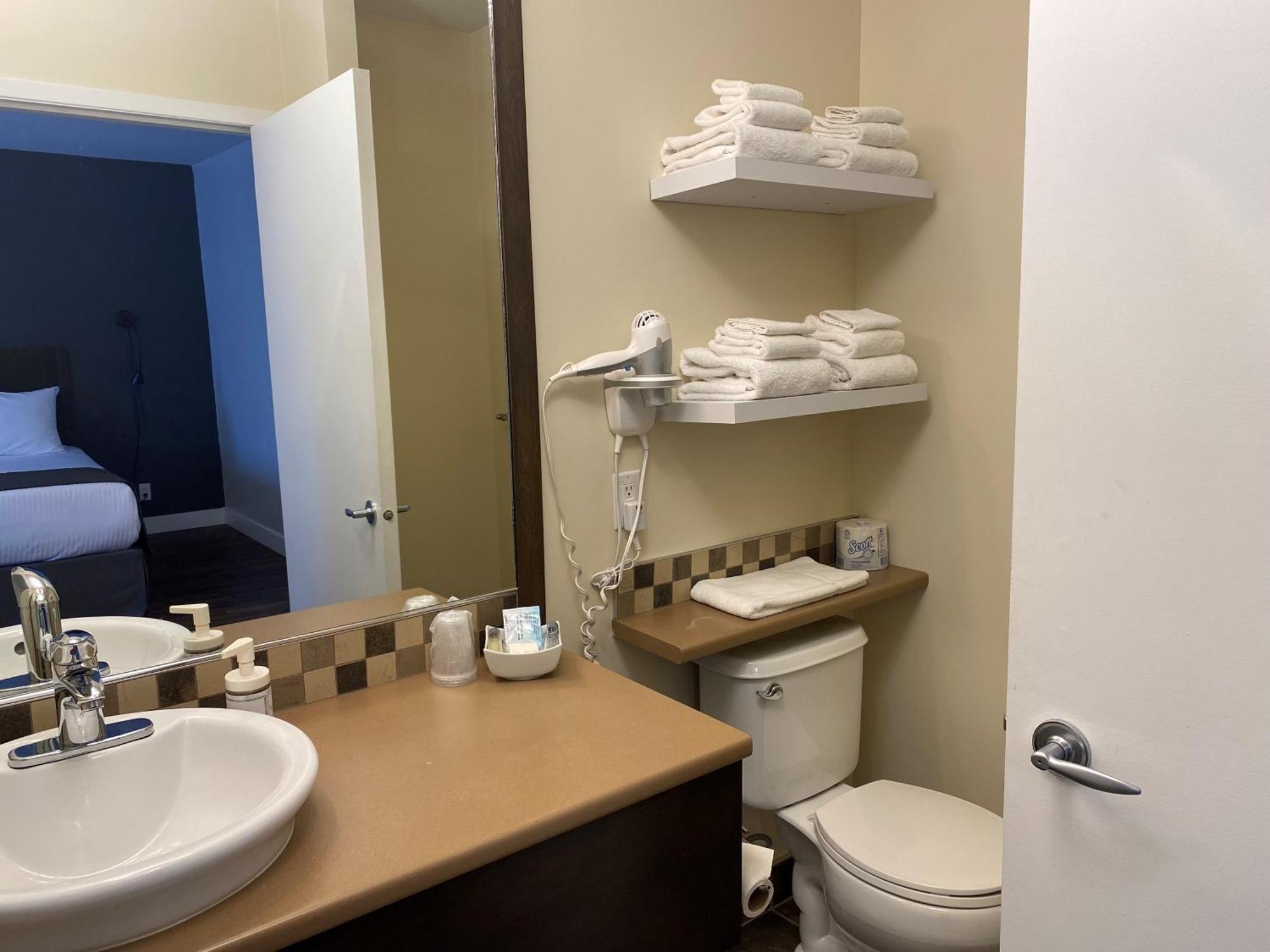 Hotel Centre-Ville Montmagny Kültér fotó