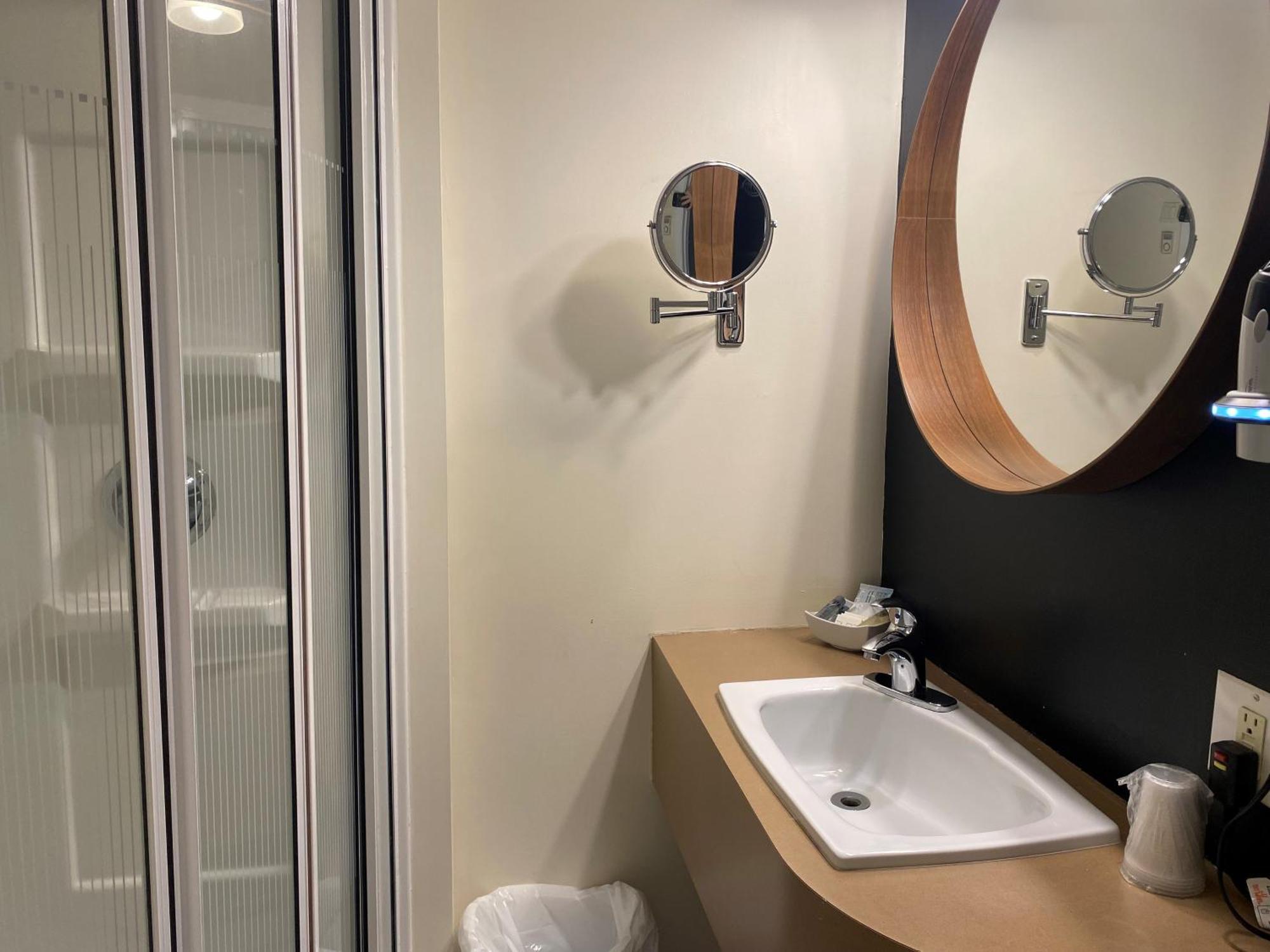 Hotel Centre-Ville Montmagny Kültér fotó